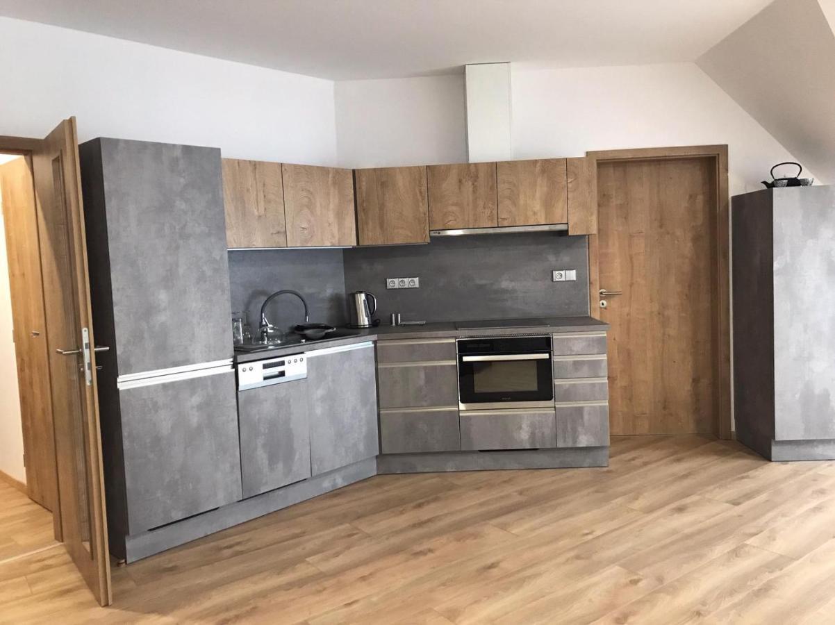 Apartman T5 Vrchlabi Apartment ภายนอก รูปภาพ